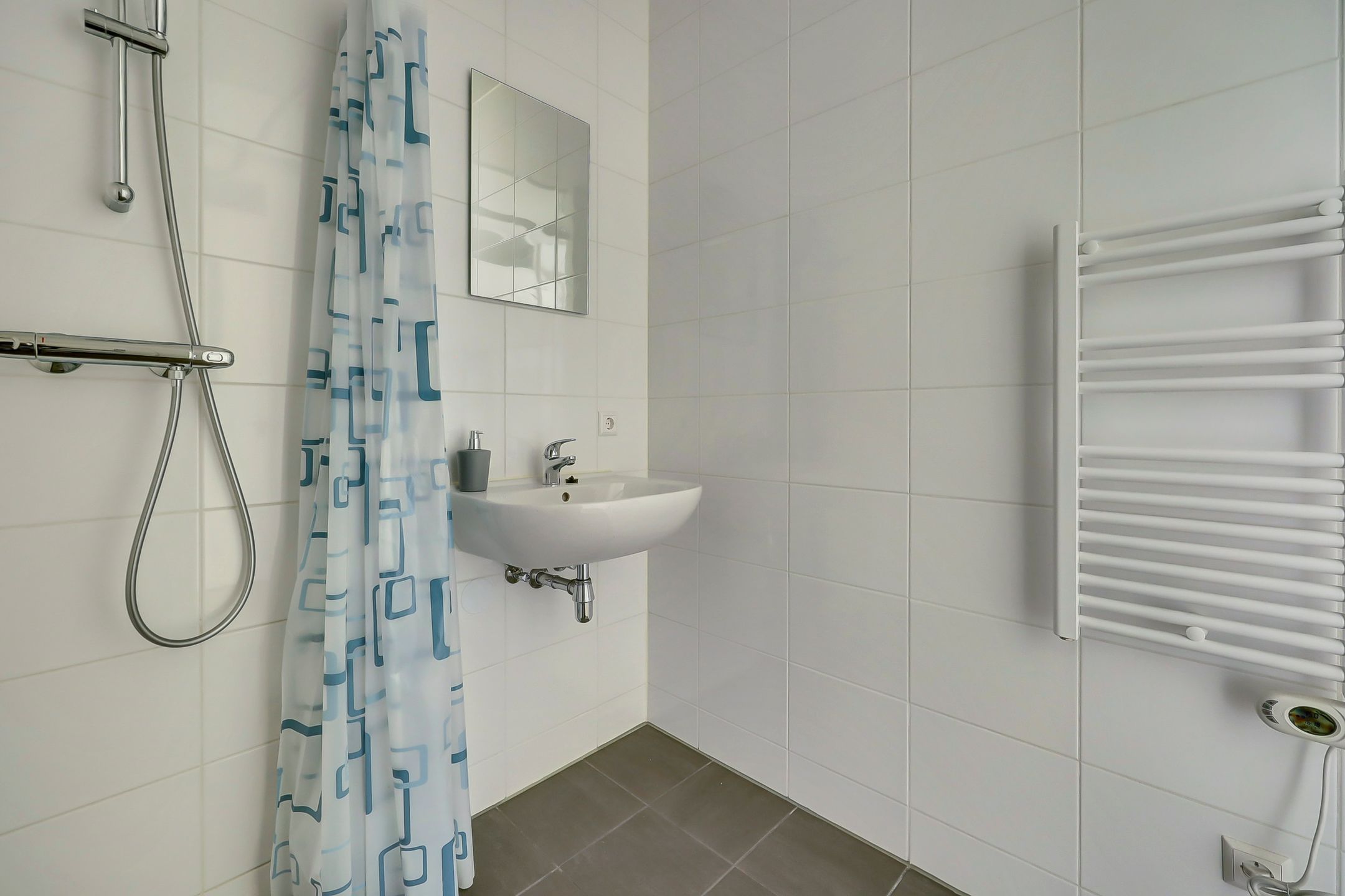 Photo 27 of Waldorpstraat 1622