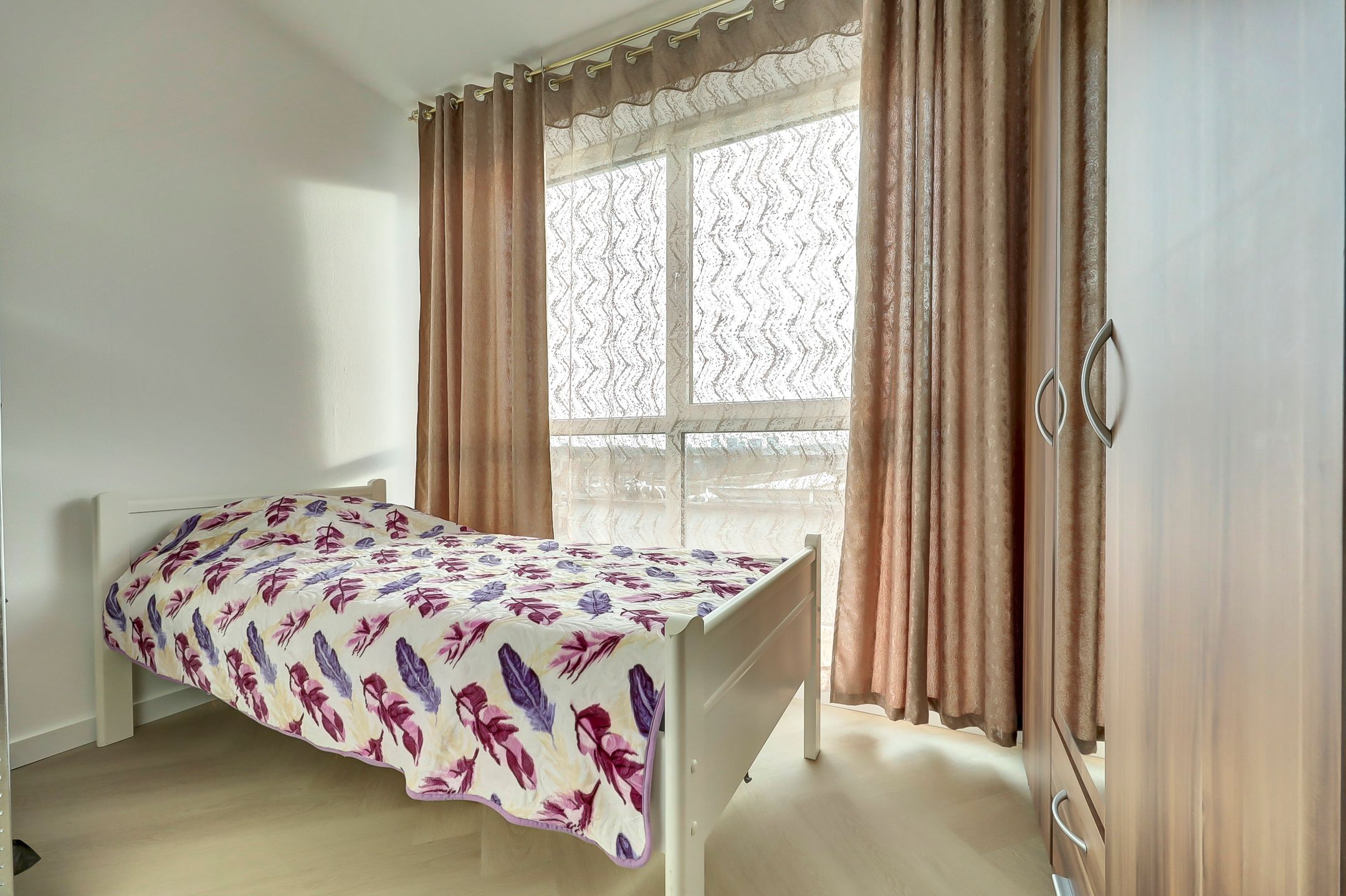 Photo 24 of Waldorpstraat 1622