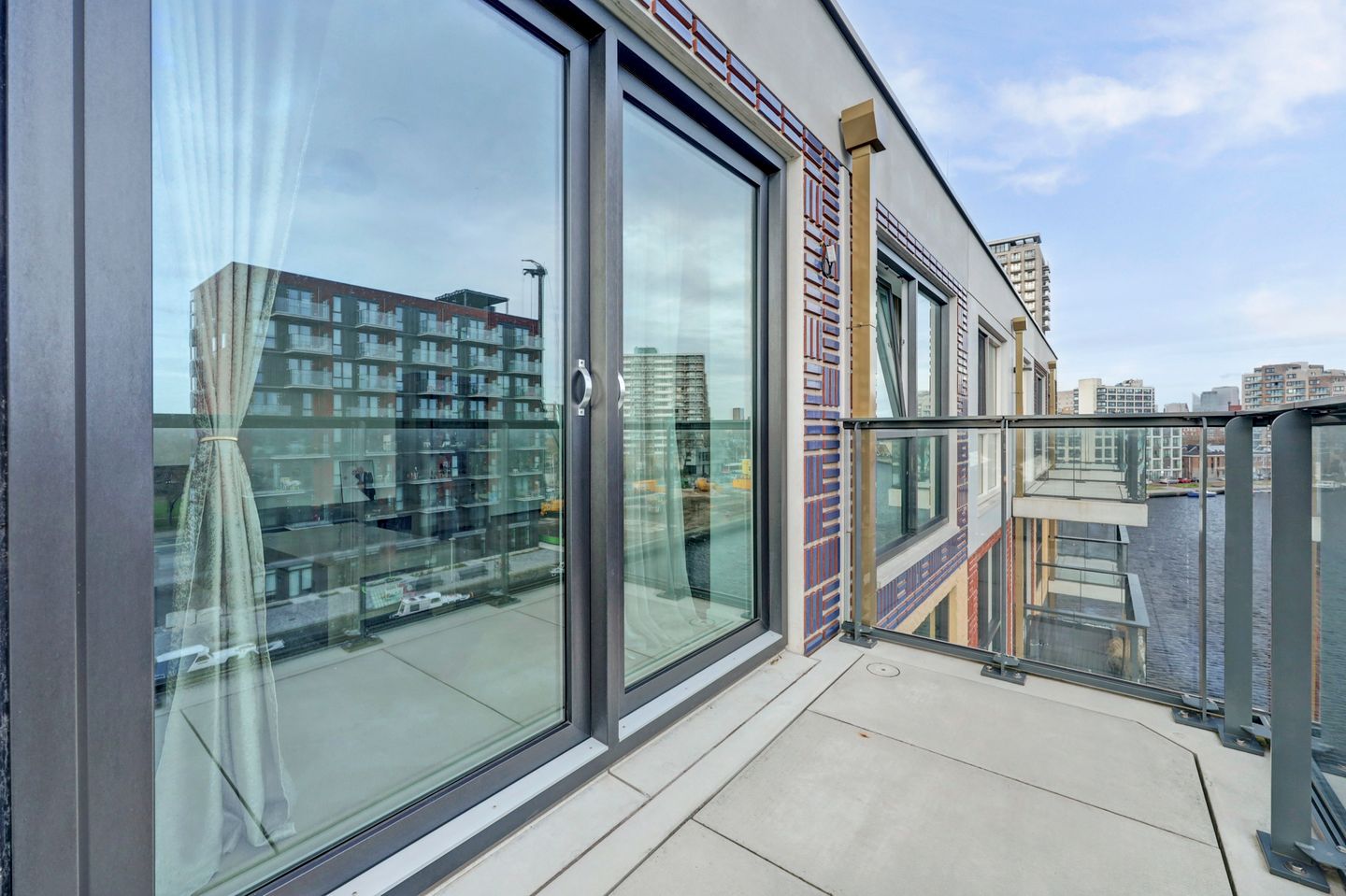 Photo 29 of Waldorpstraat 1622