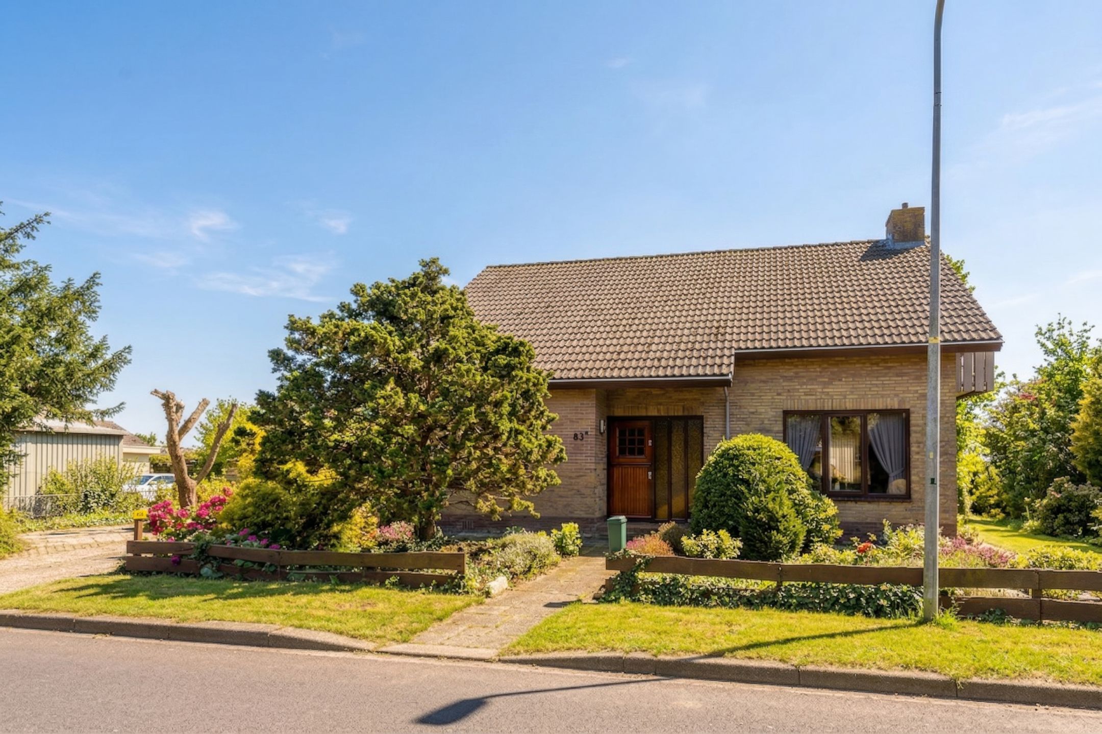 Photo 6 of Grosthuizen 83-A