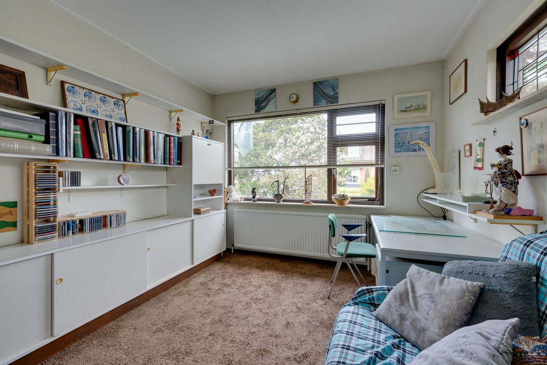 Photo 41 of Grosthuizen 83-A