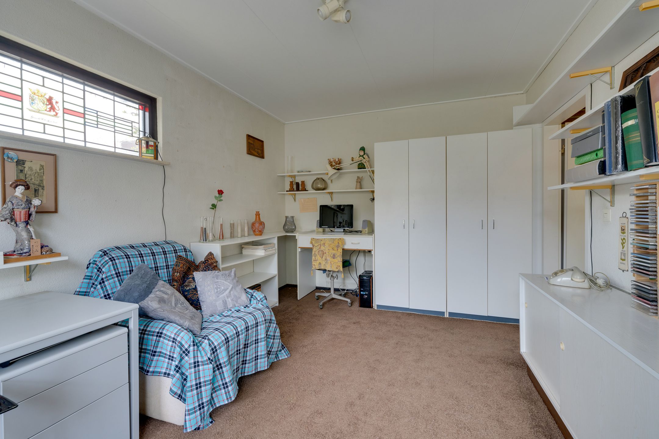 Photo 42 of Grosthuizen 83-A