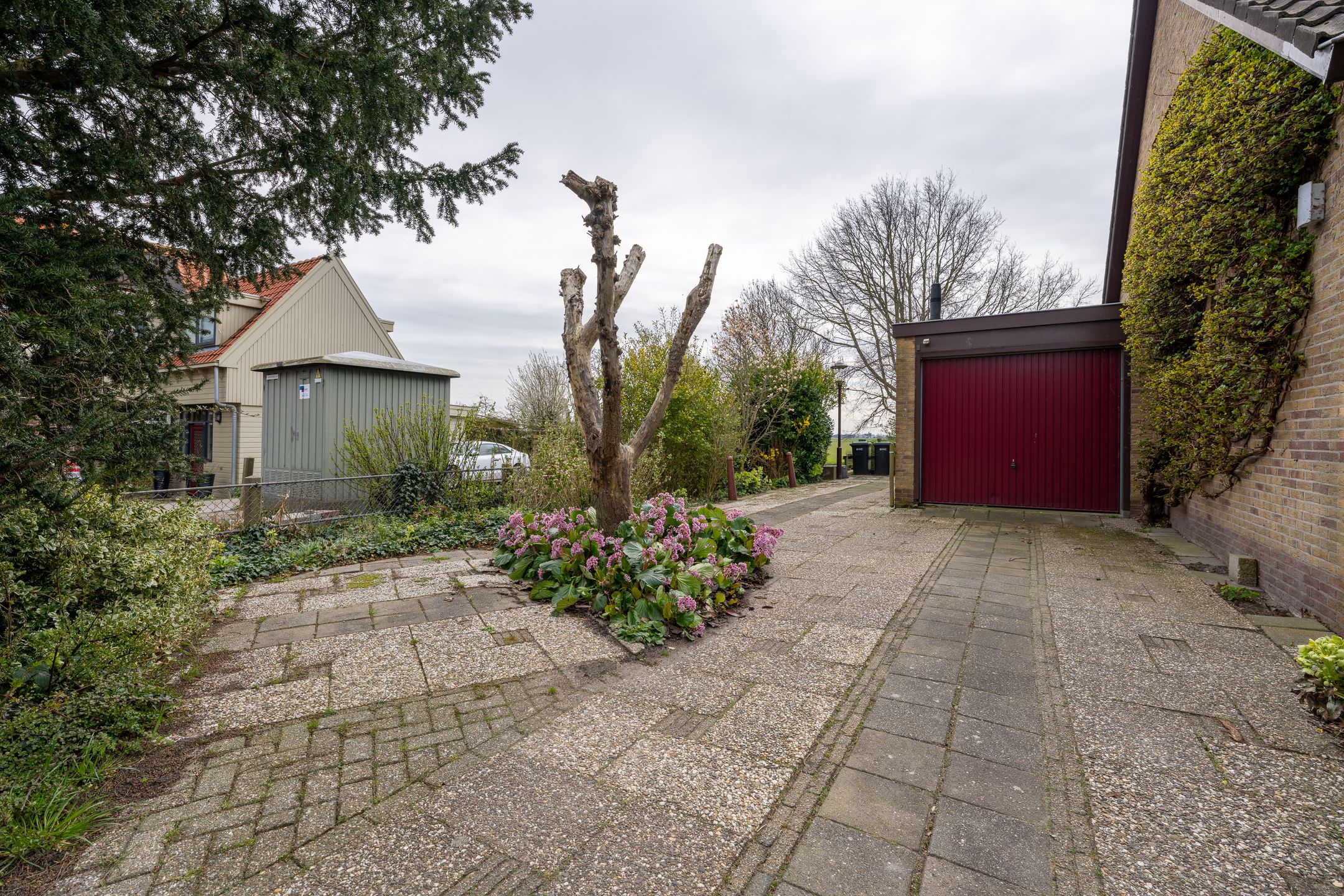 Photo 39 of Grosthuizen 83-A