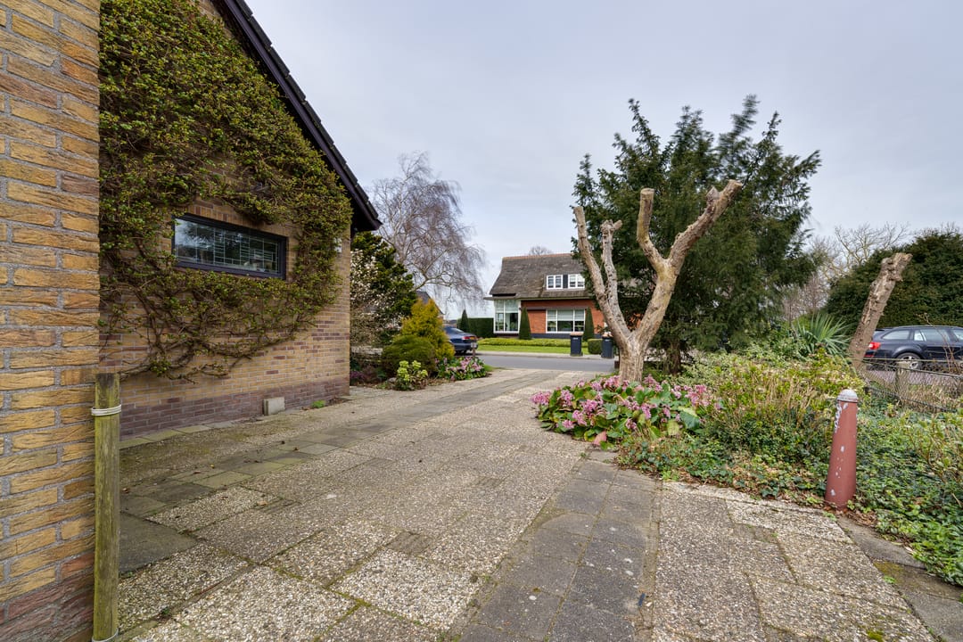 Photo 38 of Grosthuizen 83-A