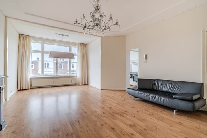 Photo 5 of Van Beuningenstraat 56