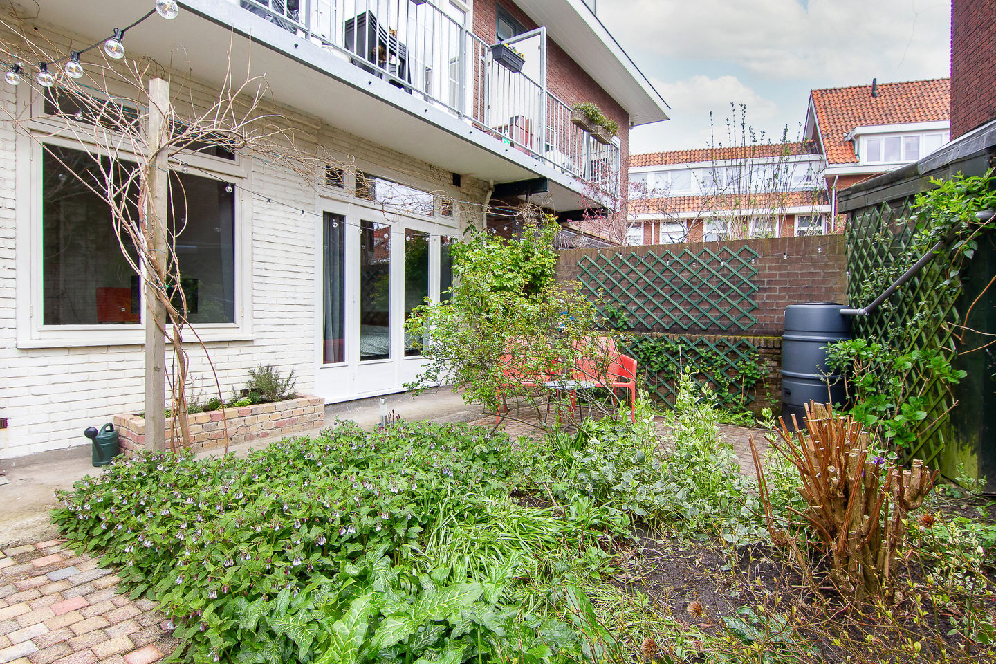 Charming ground floor apartment with south-facing garden in Haarlem's Amsterdamsebuurt — 44