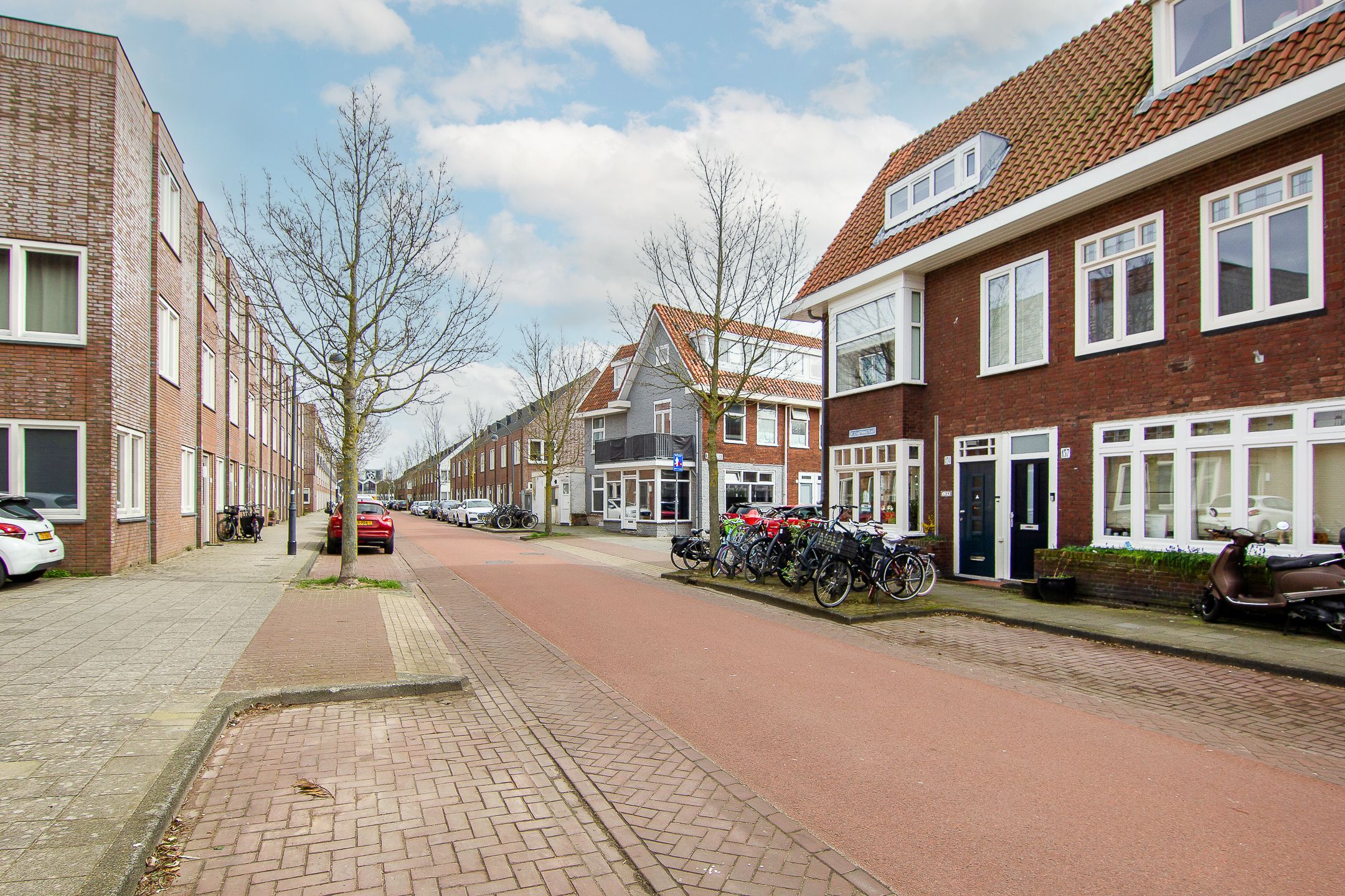 Charming ground floor apartment with south-facing garden in Haarlem's Amsterdamsebuurt — 45
