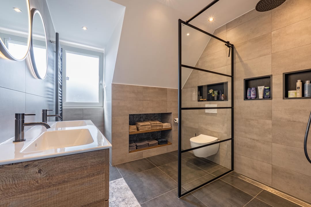 Charming Semi-Detached Home in Historic Buren with Garden and Garage — 46
