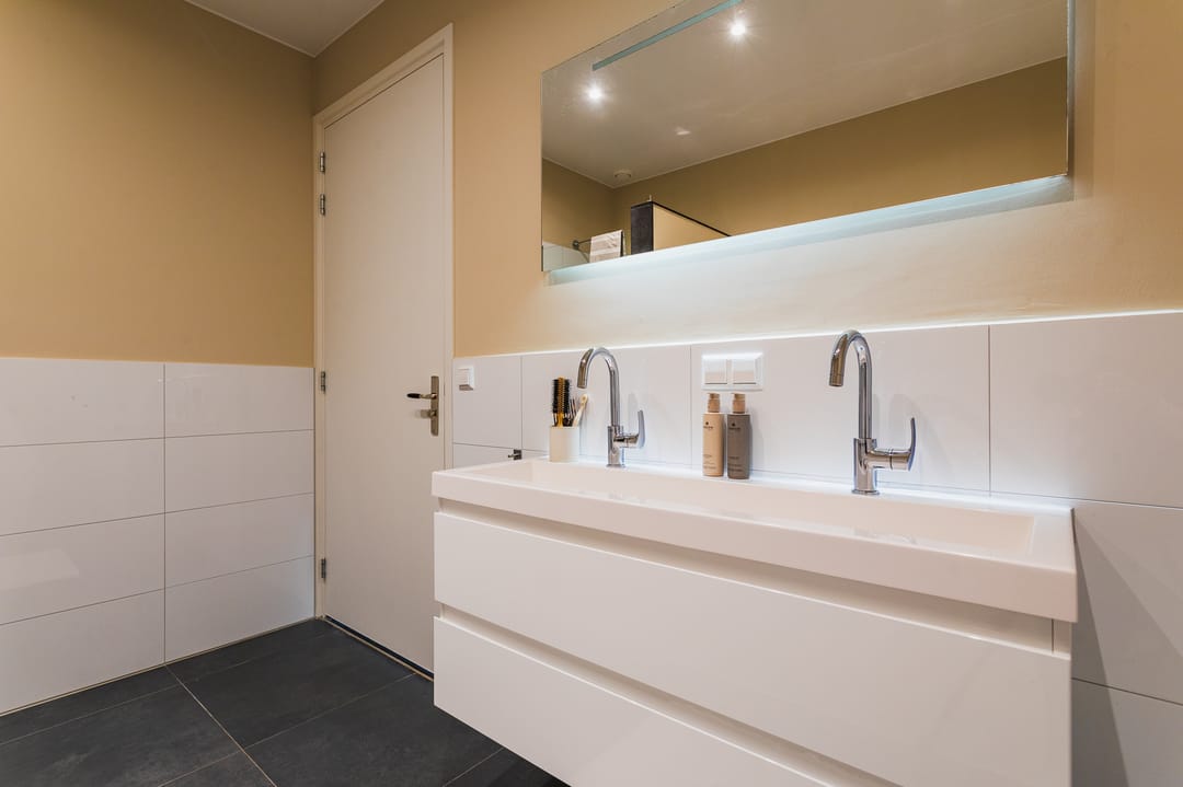 Photo 22 of Obrechtstraat 411