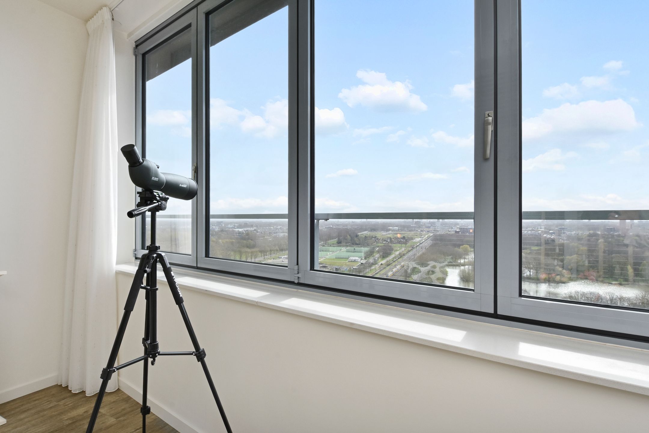 Foto 12 van Klaroenstraat 385