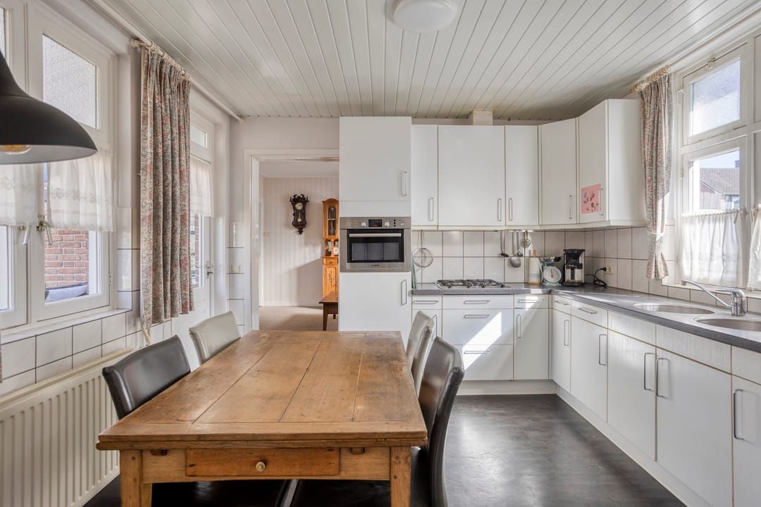 Spacious Detached Home with Endless Possibilities in Zeilberg — 16