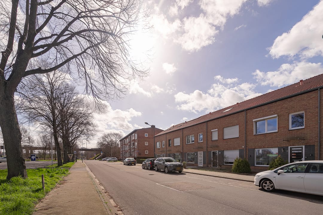 Foto 23 van Bloemenweg 152