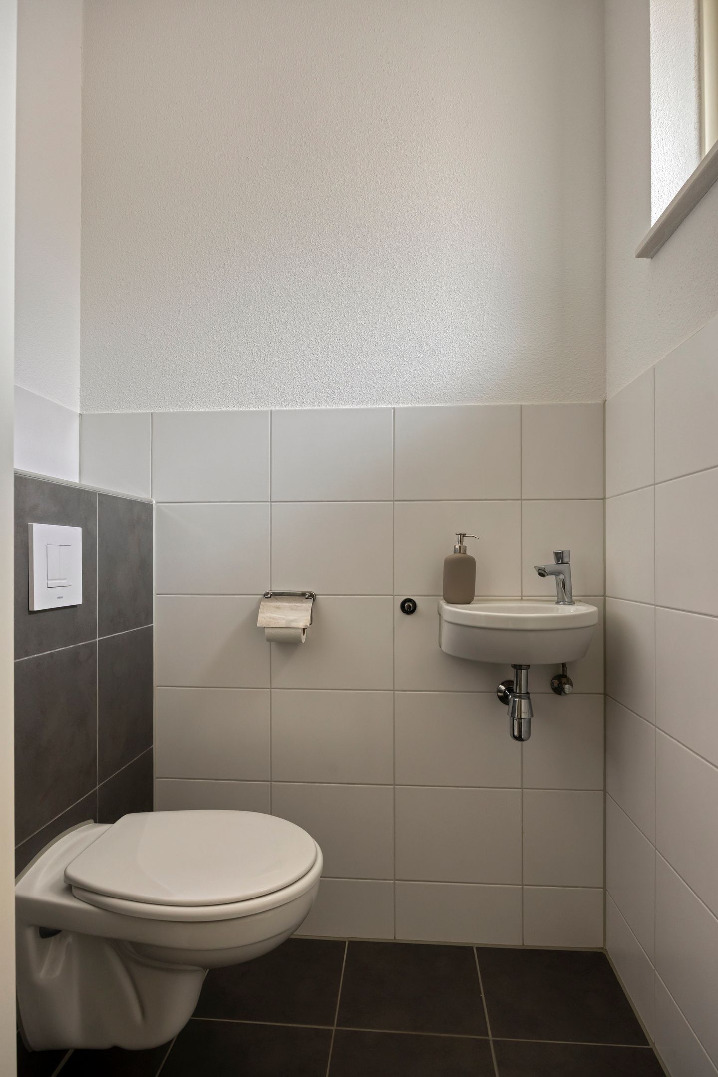 Photo 5 of Rozeboomlaan 36