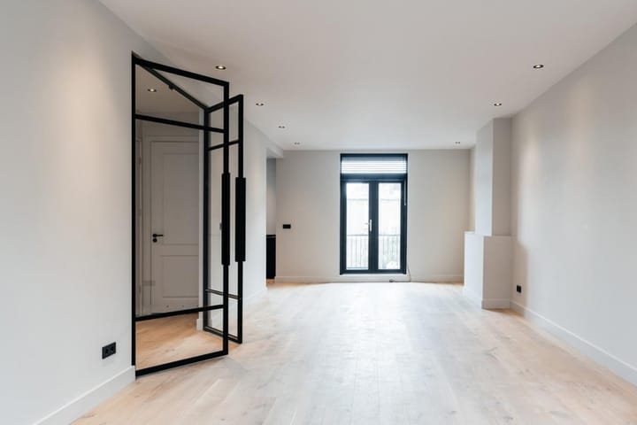 Photo 4 of Obrechtstraat 203-A