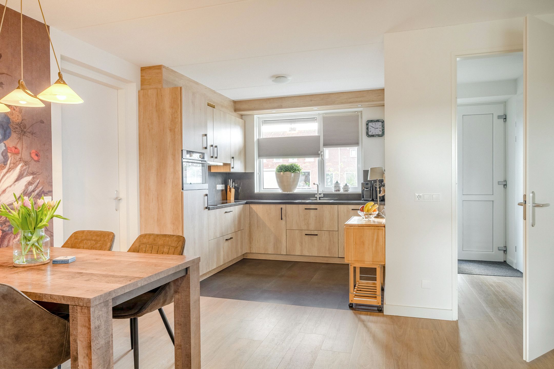 Photo 9 of Julianastraat 54