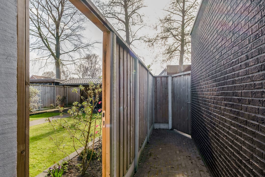 Photo 31 of Julianastraat 54