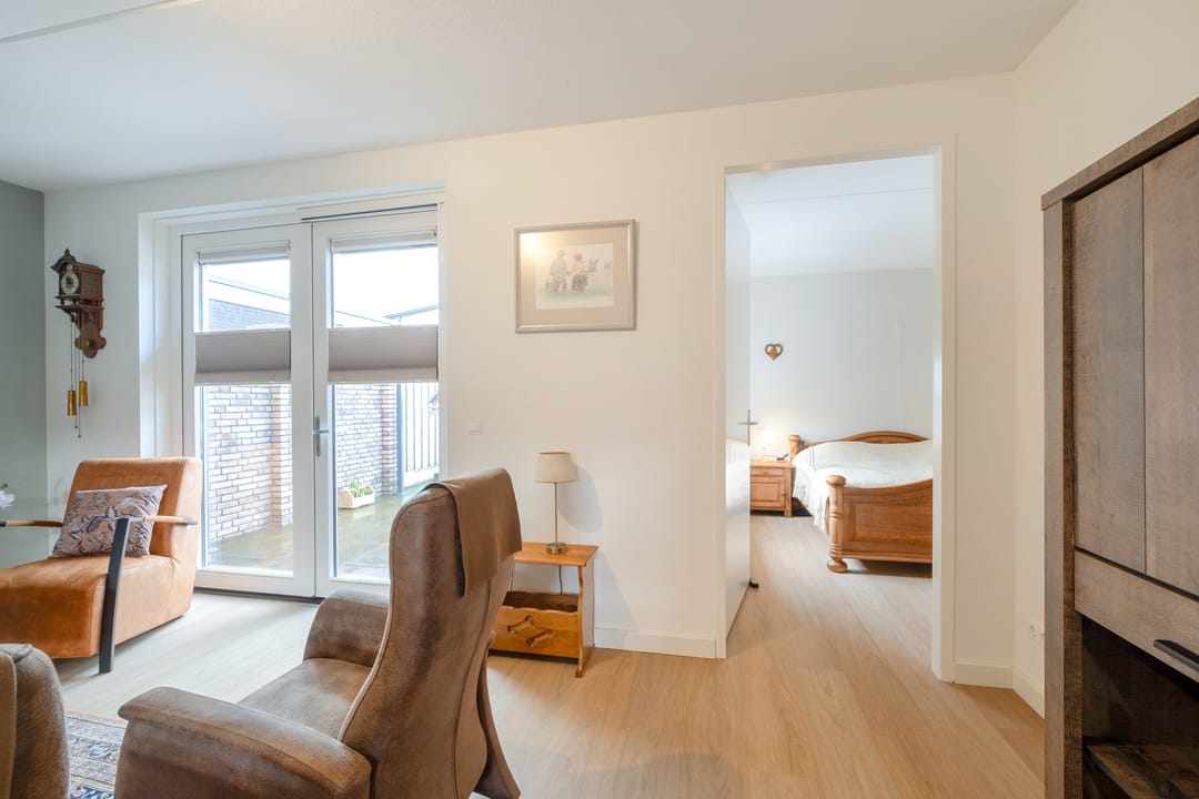 Photo 13 of Julianastraat 54