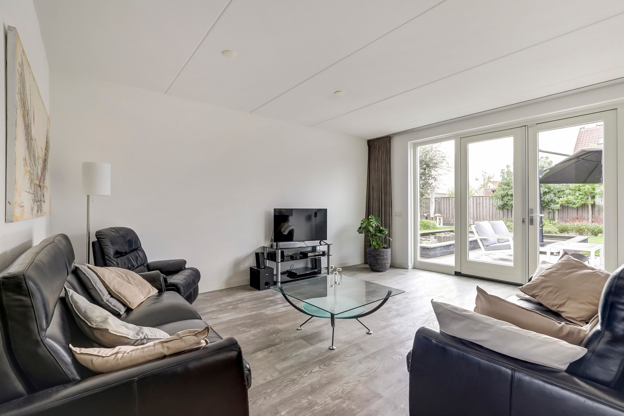 Modern Semi-Detached Family Home with Spacious Garden and Garage in De Heeswijkse Kampen — 21