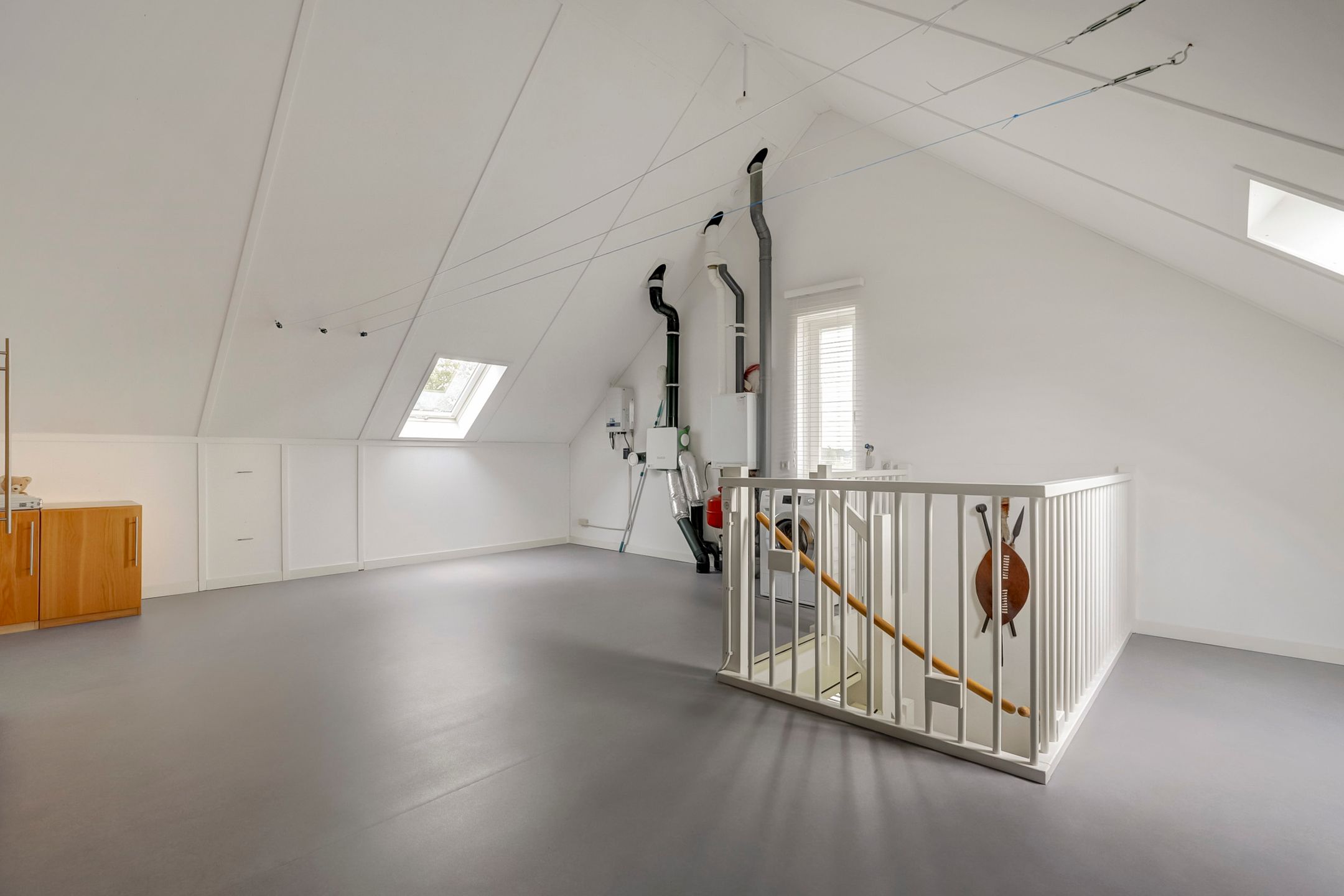 Modern Semi-Detached Family Home with Spacious Garden and Garage in De Heeswijkse Kampen — 42