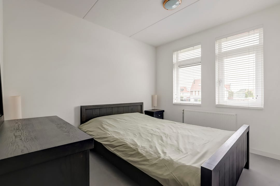 Modern Semi-Detached Family Home with Spacious Garden and Garage in De Heeswijkse Kampen — 31