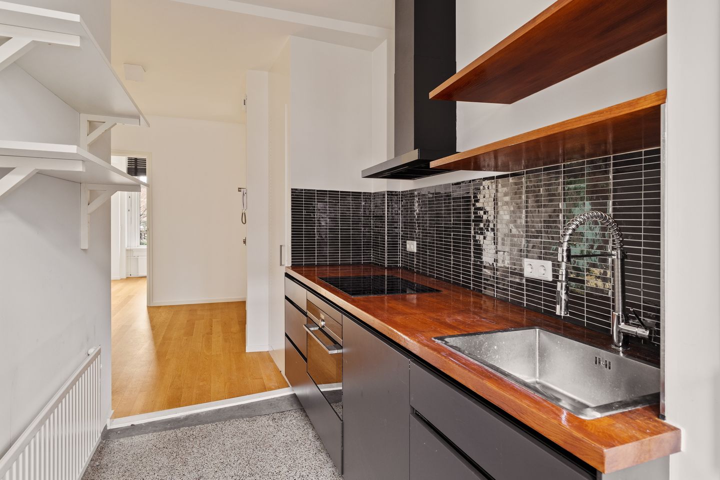 Photo 19 of Meent 17-B