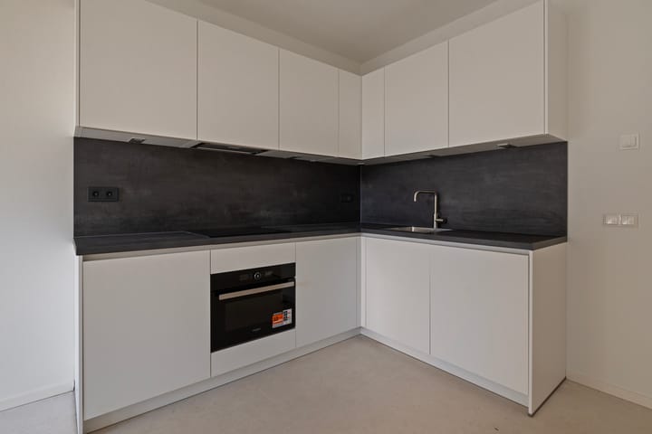 Photo 4 of Plesostraat 57