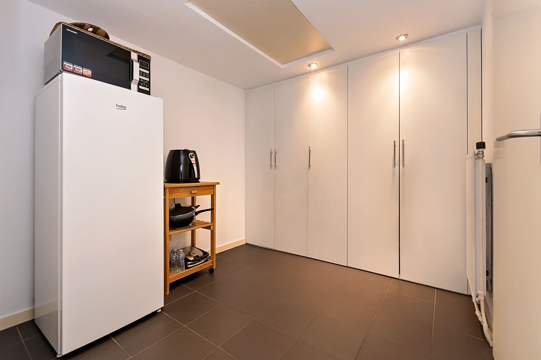Spacious Family Home with Southwest-Facing Garden in Malden-West — 12