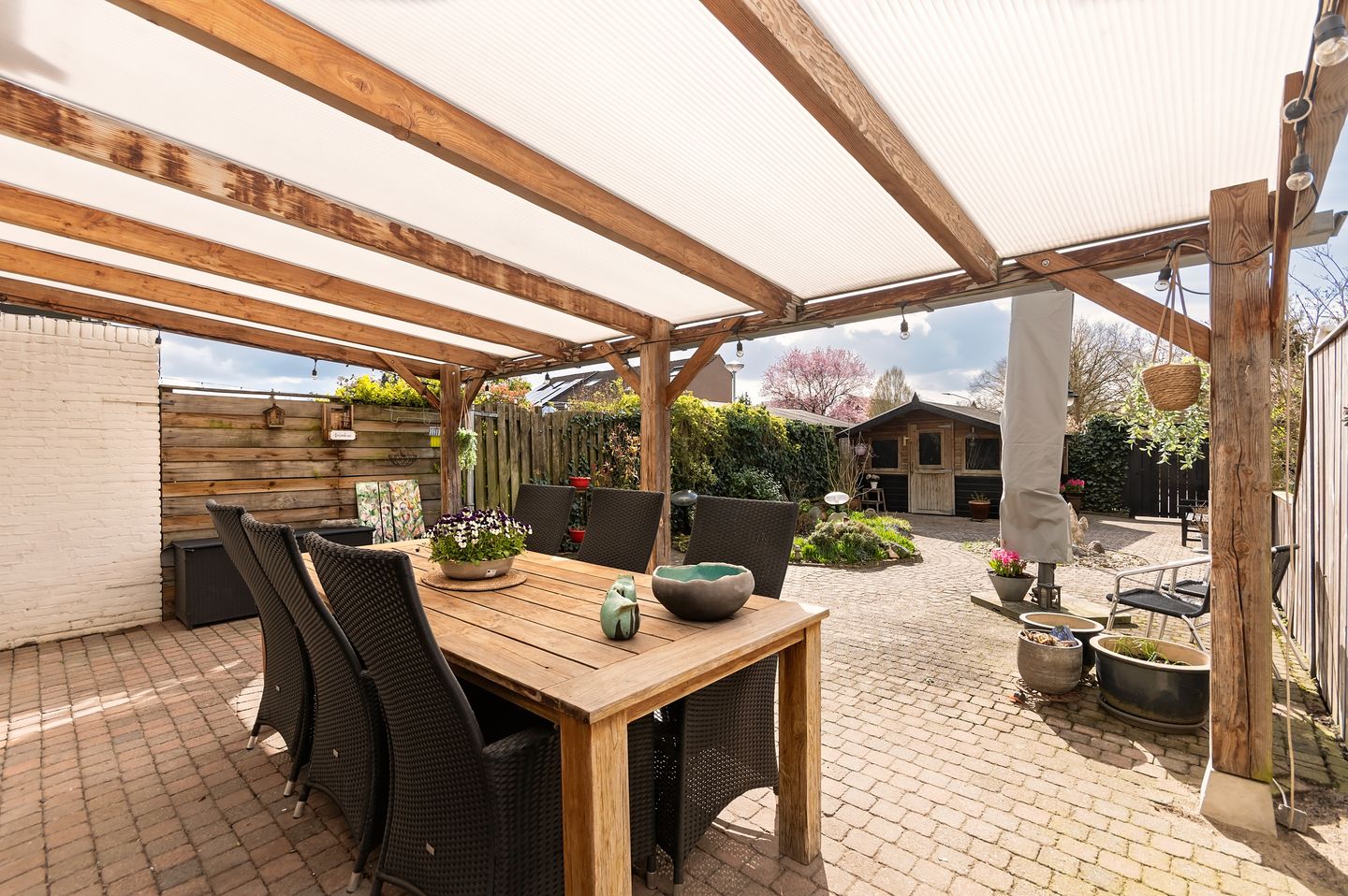 Spacious Family Home with Southwest-Facing Garden in Malden-West — 29