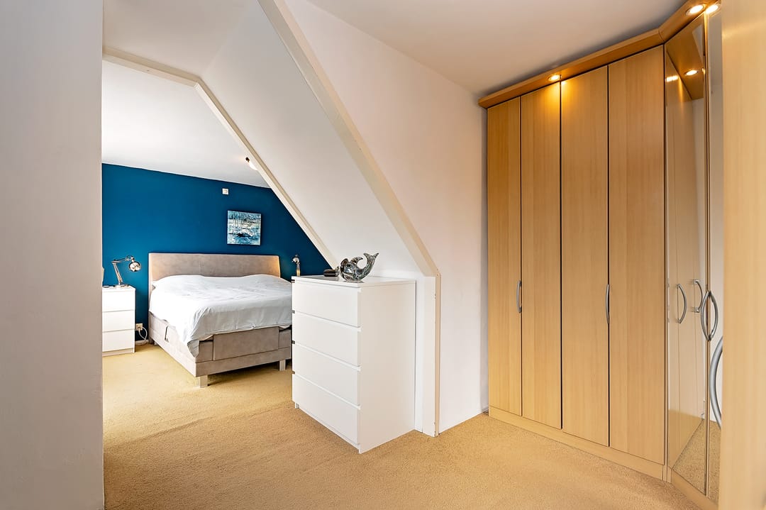 Spacious Family Home with Southwest-Facing Garden in Malden-West — 17