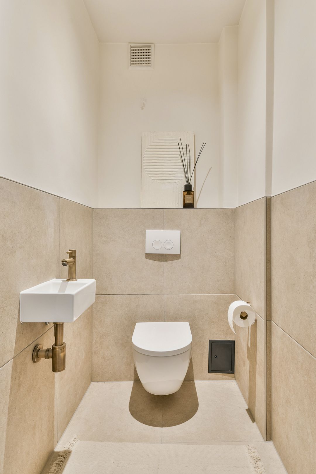 Renovated Three-Room Apartment in Popular De Baarsjes — 13