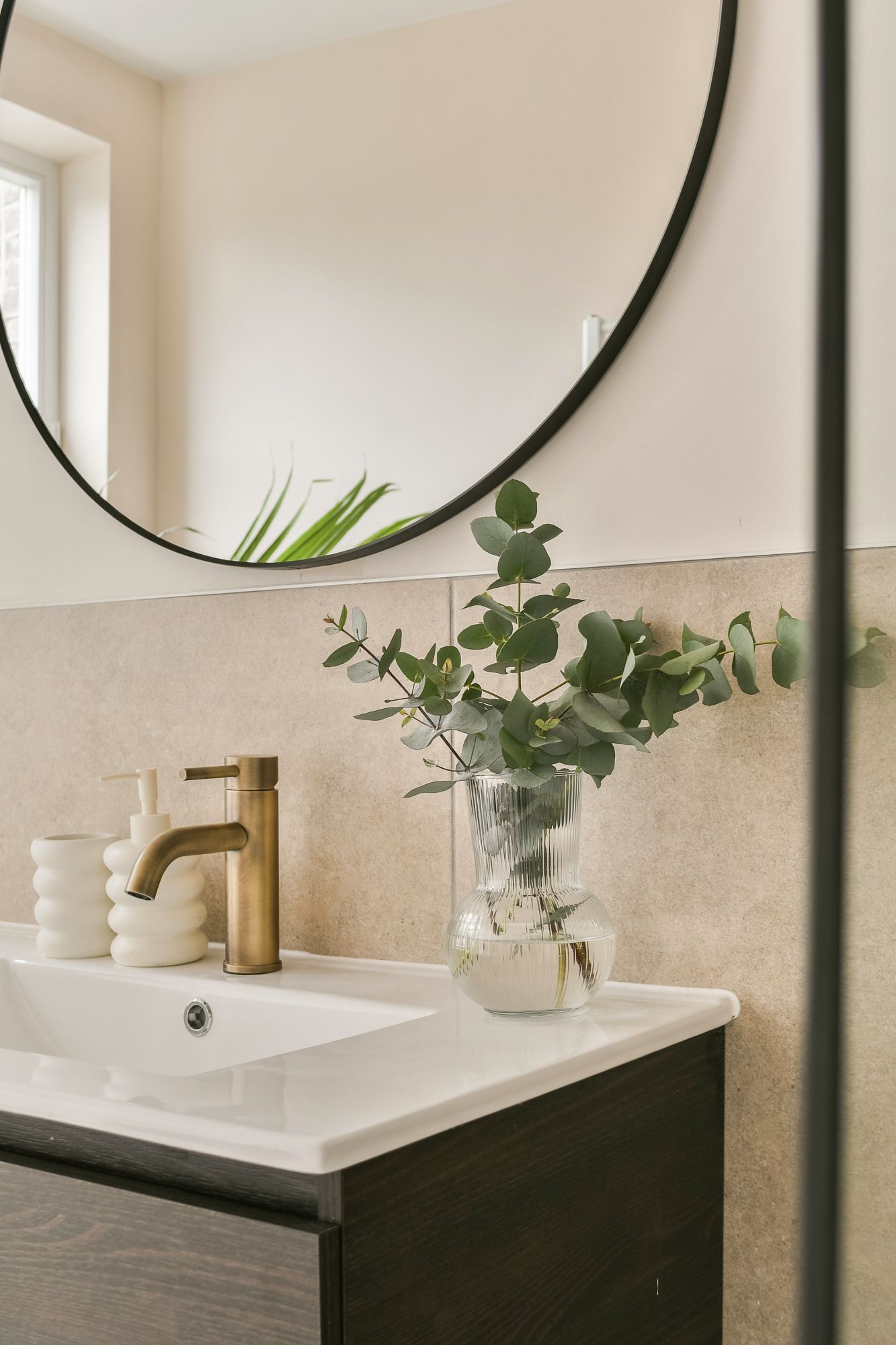 Renovated Three-Room Apartment in Popular De Baarsjes — 12
