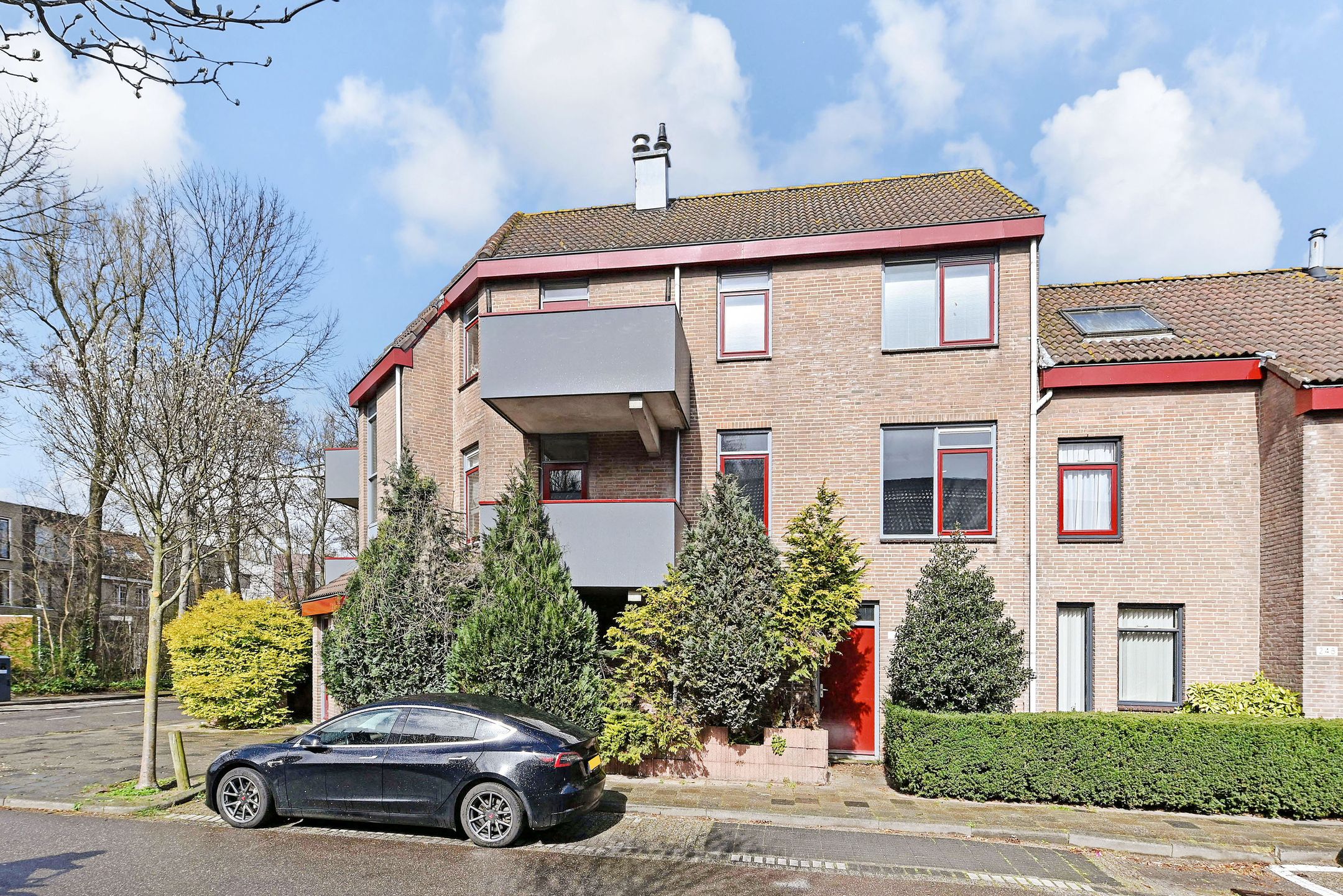 Well-maintained 2-room apartment with southeast facing balcony in quiet Houtwijk — 24