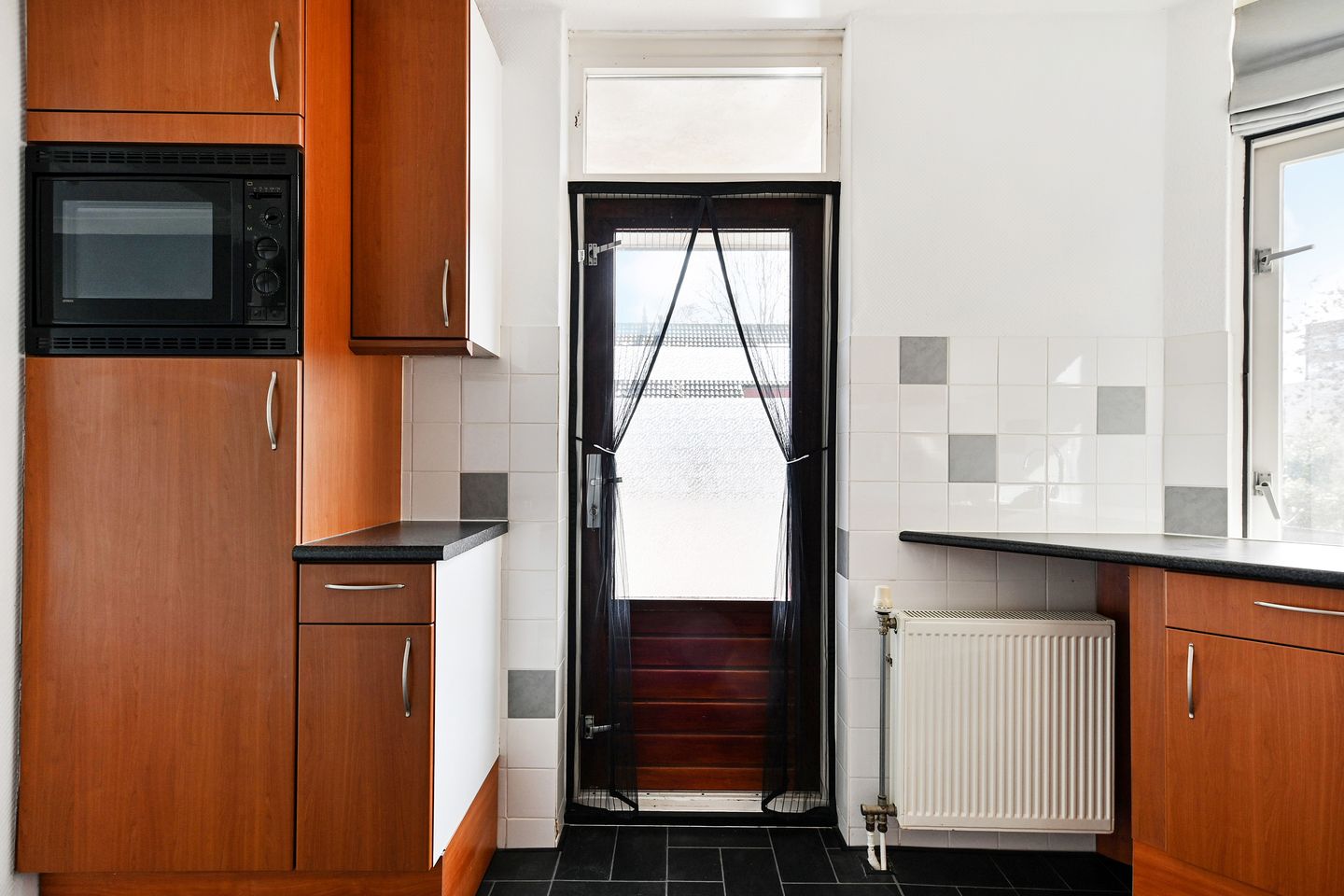 Well-maintained 2-room apartment with southeast facing balcony in quiet Houtwijk — 20