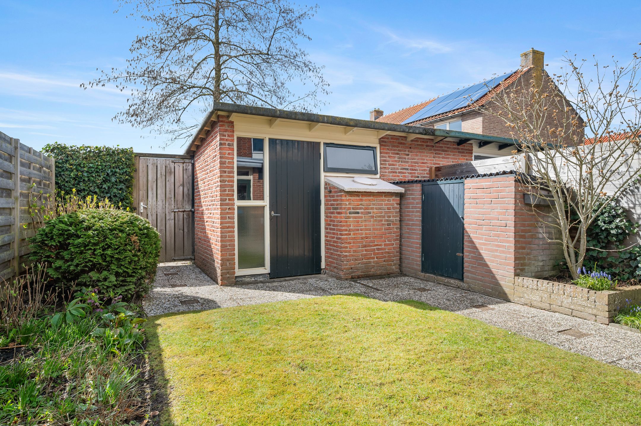 Photo 21 of Frans van Mierisstraat 7
