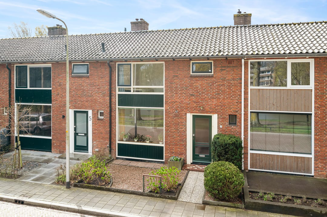 Photo 23 of Frans van Mierisstraat 7