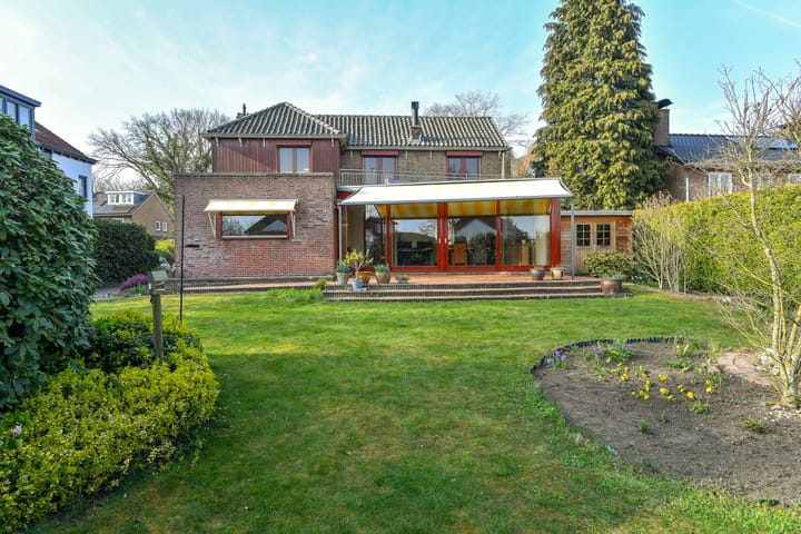 Photo 2 of Bosboomstraat 19