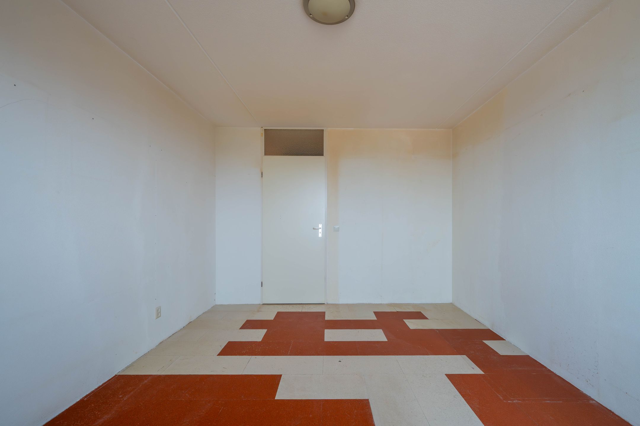 Spacious apartment with balcony in central Venlo — 24