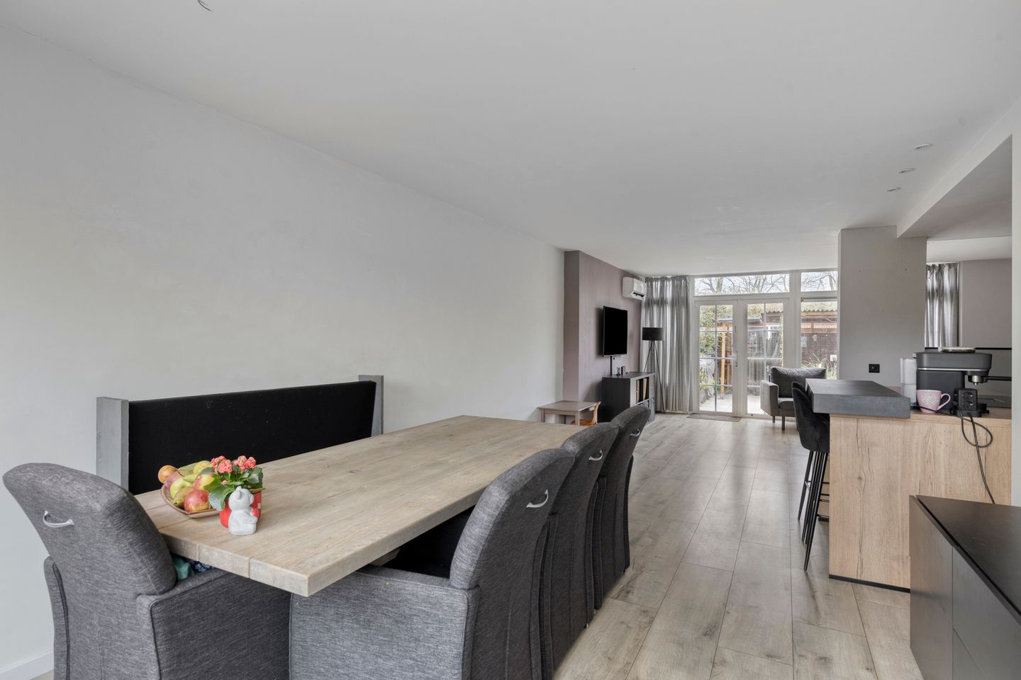 Foto 14 van Johan van Oldenbarneveldtlaan 48