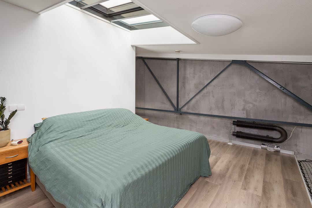 Unique Monumental Loft with River Views and Private Boat Slip — 17