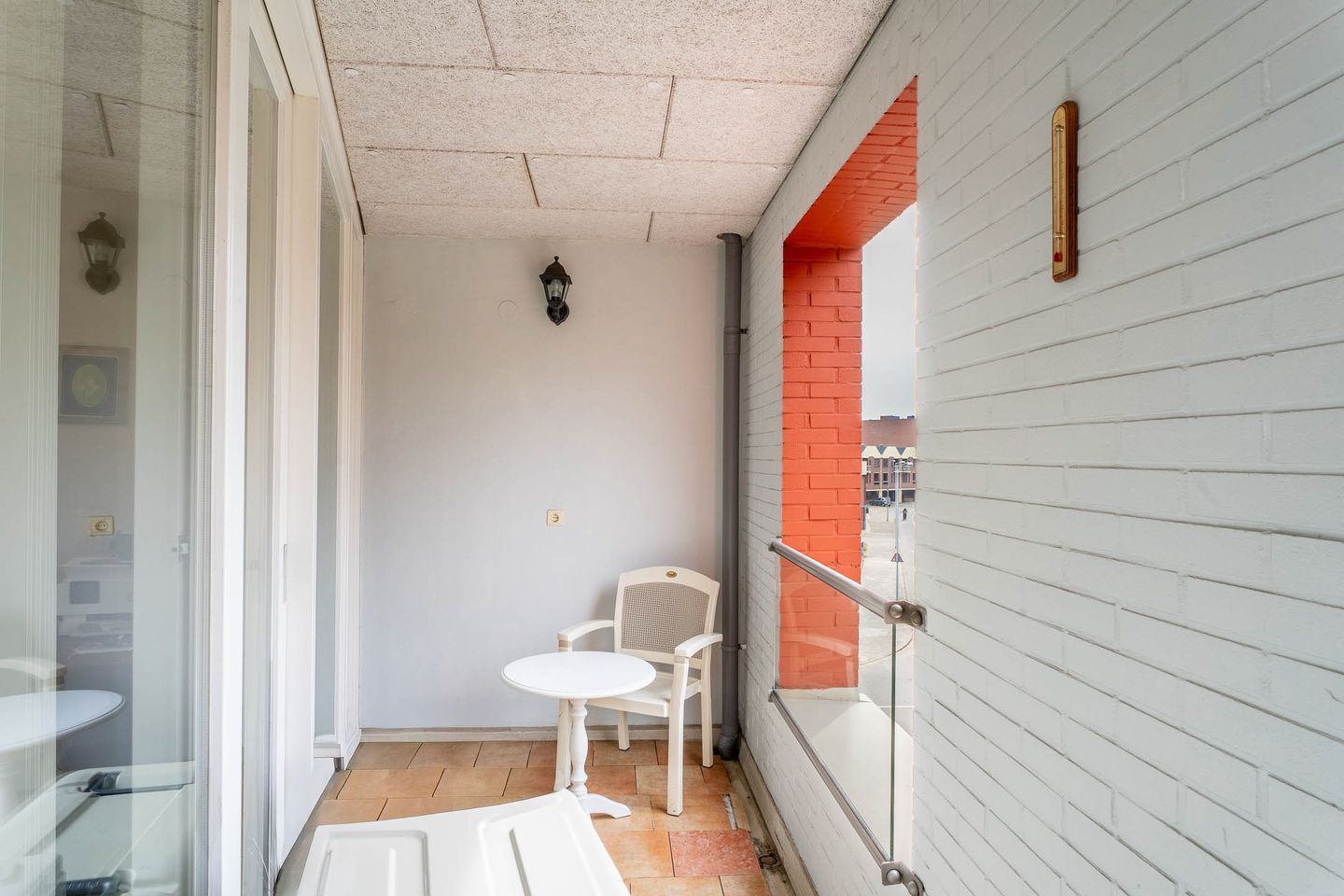 Spacious Apartment with Three Bedrooms and Parking Opposite Valkenberg Park in Breda — 14