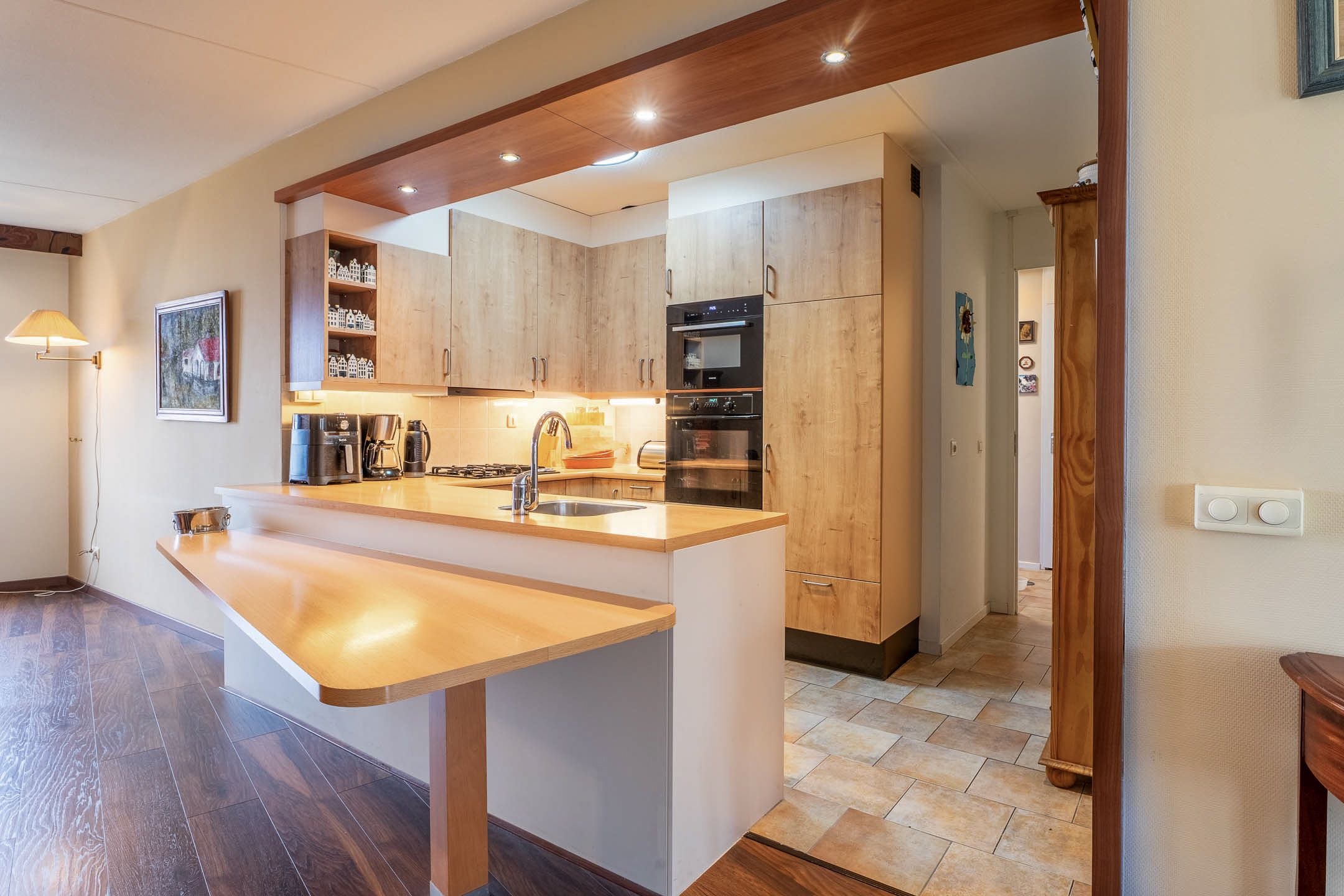 Spacious Apartment with Three Bedrooms and Parking Opposite Valkenberg Park in Breda — 12