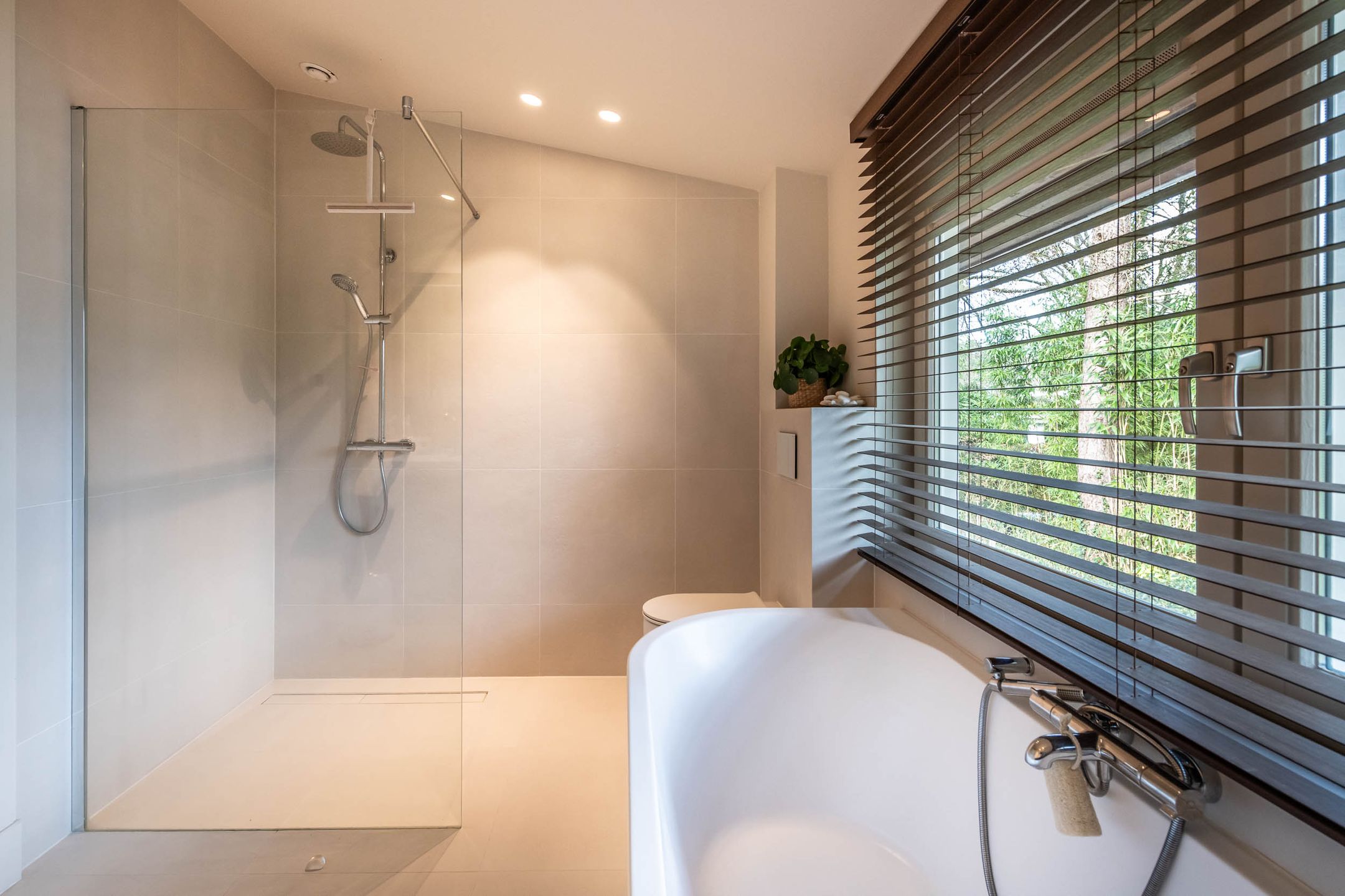 Completely Renovated Split-Level Villa with Southwest Garden Oasis in Aerdenhout — 39