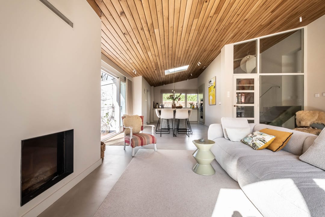 Completely Renovated Split-Level Villa with Southwest Garden Oasis in Aerdenhout — 26