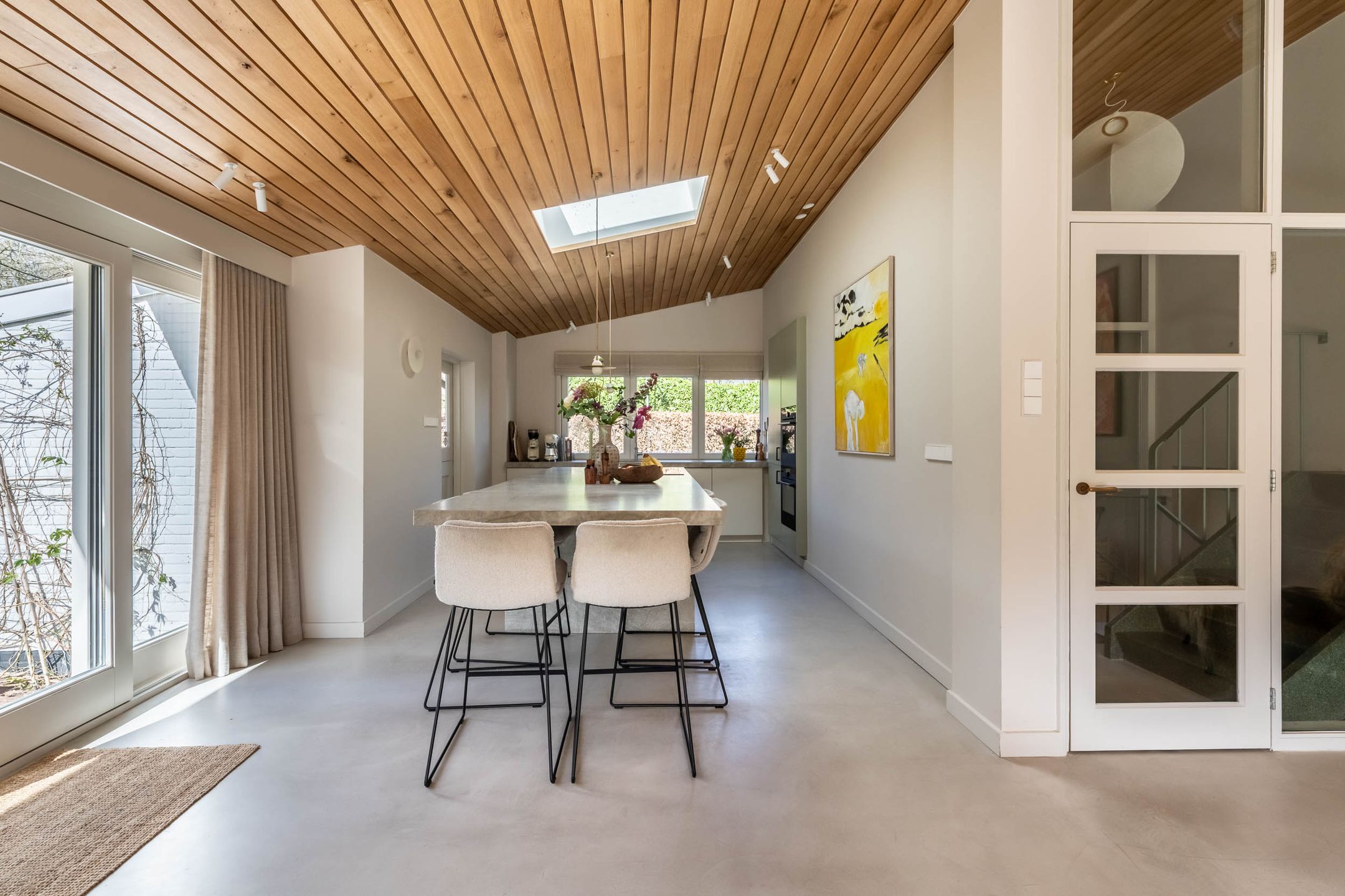 Completely Renovated Split-Level Villa with Southwest Garden Oasis in Aerdenhout — 27