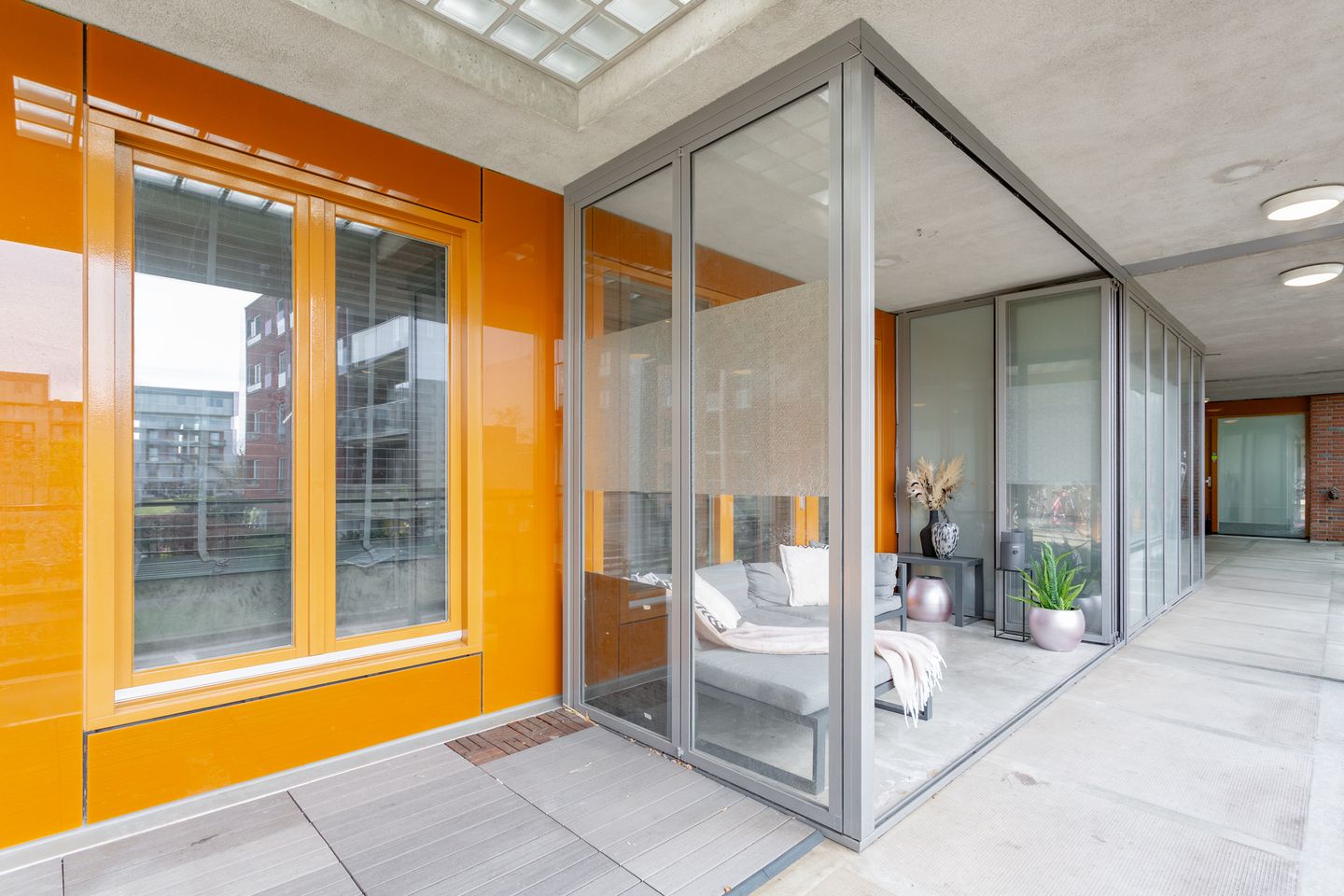 Bright 3-room apartment with sunny south-facing loggia in Amsterdam Nieuw-West — 19