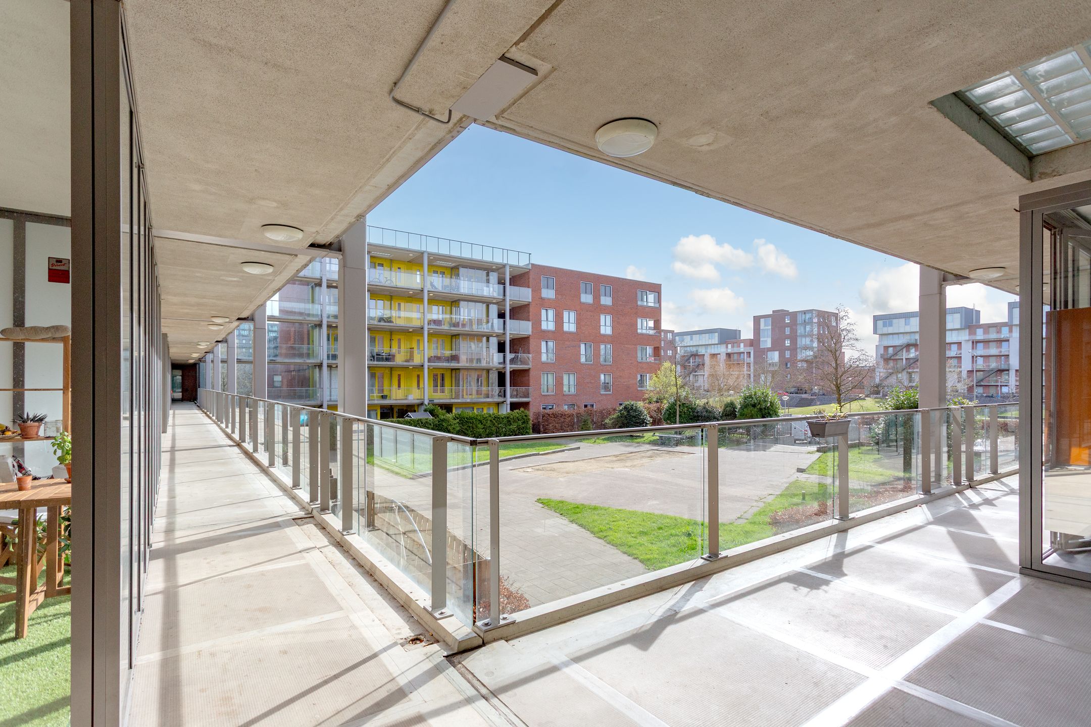 Bright 3-room apartment with sunny south-facing loggia in Amsterdam Nieuw-West — 39