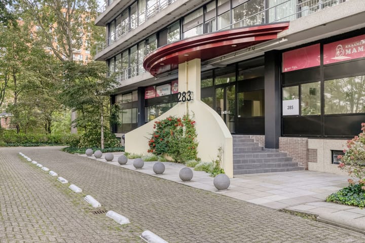 Foto 3 van Sir Winston Churchillln 283-F054