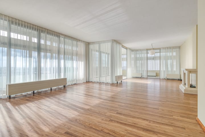 Foto 2 van Sir Winston Churchillln 283-F054