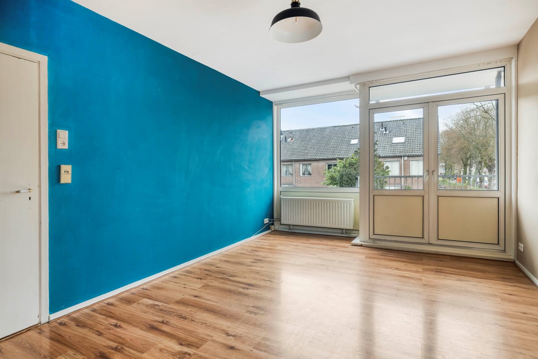 Bright corner apartment with three bedrooms and two balconies in Utrecht — 22