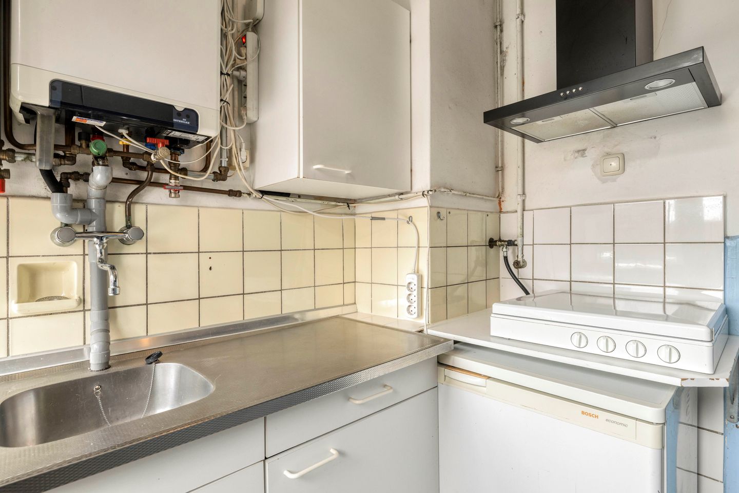 Bright corner apartment with three bedrooms and two balconies in Utrecht — 19